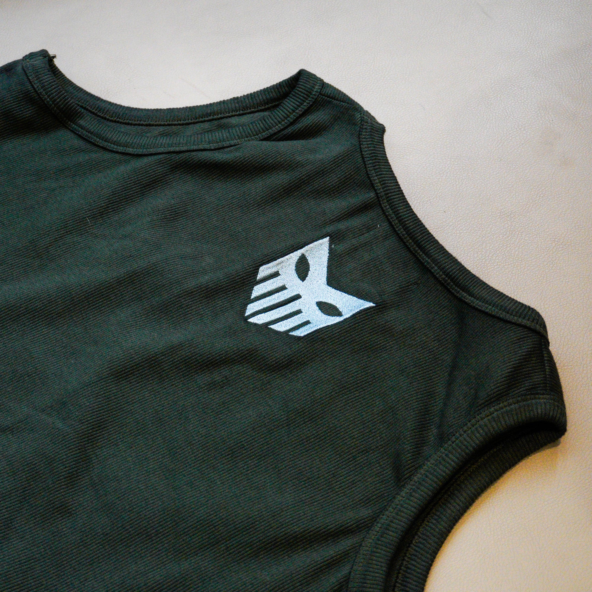 Regent Ribbed Vest – Everpine Green